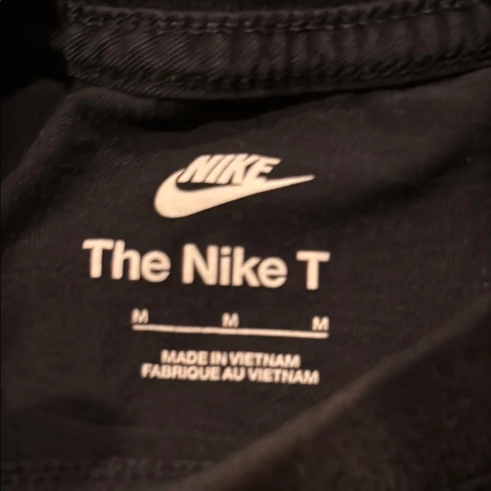 Nike Kids Black and Gray Graphic Tees